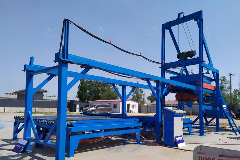 信陽(yáng)高鐵護(hù)坡磚預(yù)制件生產(chǎn)線設(shè)備展示